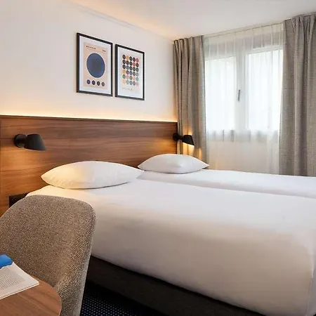 Hotel Timhotel Nation 3*