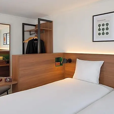 Hotel Timhotel Nation 3*