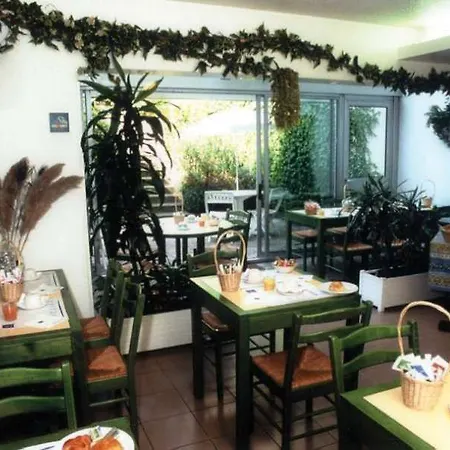 Hotel Timhotel Nation Parigi