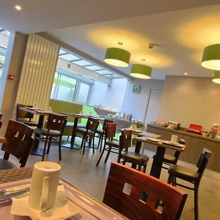 Timhotel Nation Hotel 3*