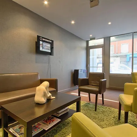 Hotel Timhotel Nation 3*