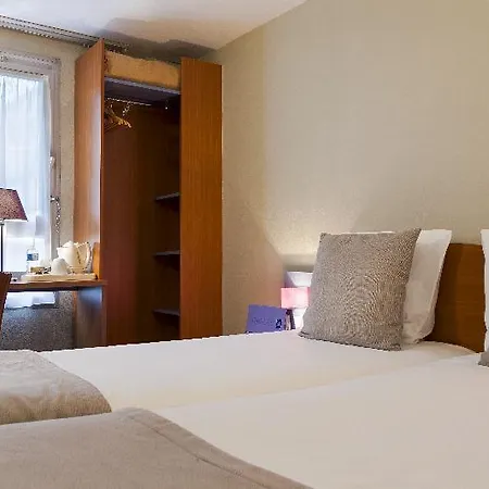 Hotel Timhotel Nation 3*