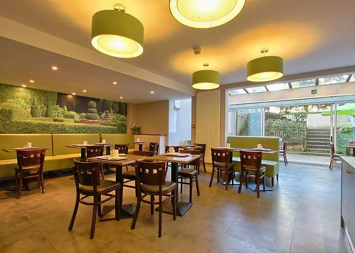 Timhotel Nation Hotel 3*