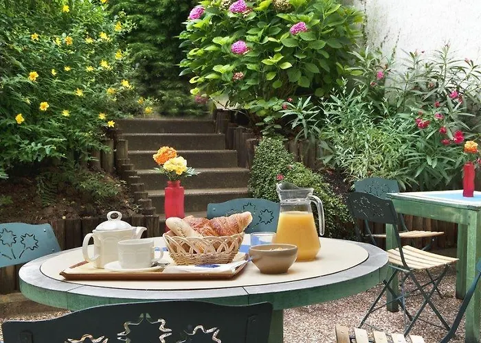 Hotel Timhotel Nation 3*