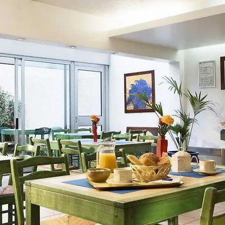 Timhotel Nation Hotel 3*